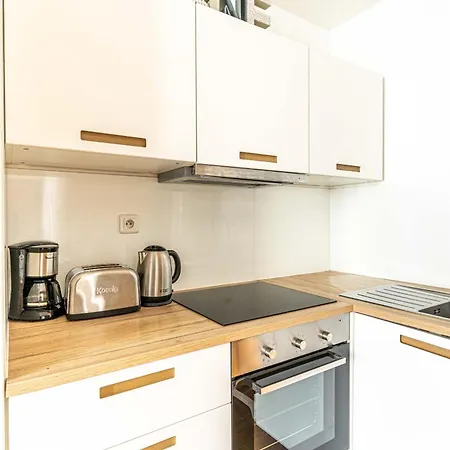 Urban Flat 18 - 2 Bedrooms Flat In *