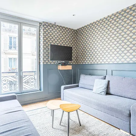 Urban Flat 18 - 2 Bedrooms Flat In